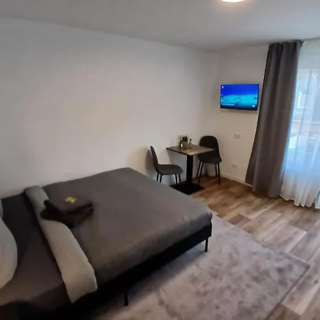 אכסניה Hub 22 - Mit Balkon - Coffee For Free -