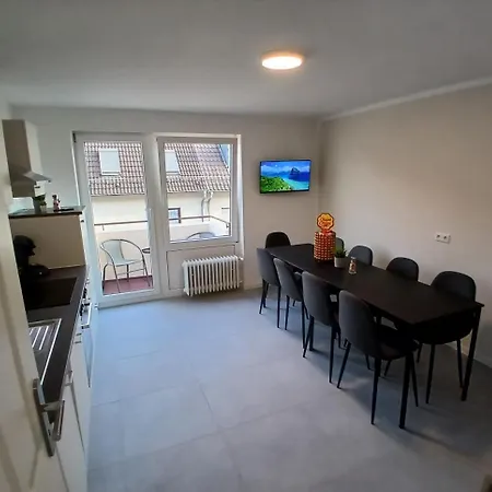 Hub 22 - Mit Balkon - Coffee For Free - אכסניה *